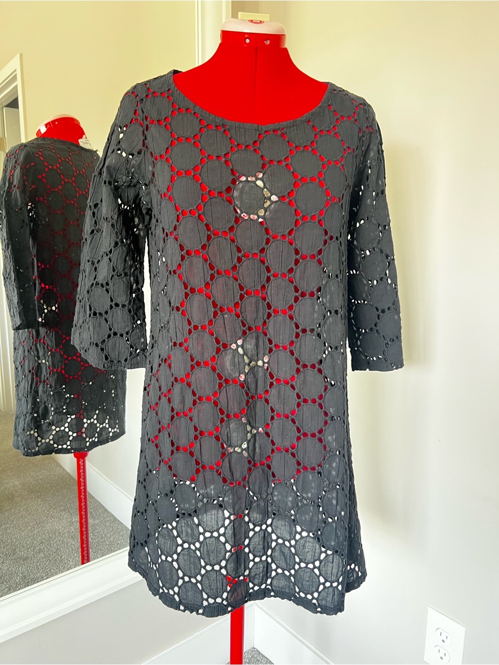 Jordan Taylor Black Crochet Circle-Pattern Tunic